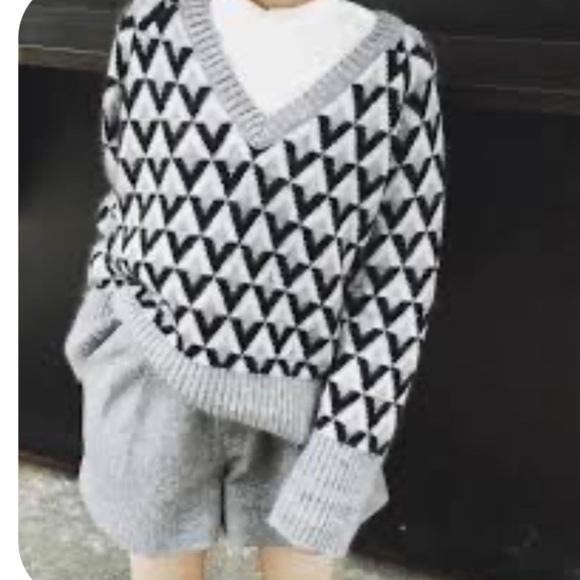 mm&Co Sweaters - MM & CO. v neck Sweater XS checkered wool blend knit oversized fall preppy